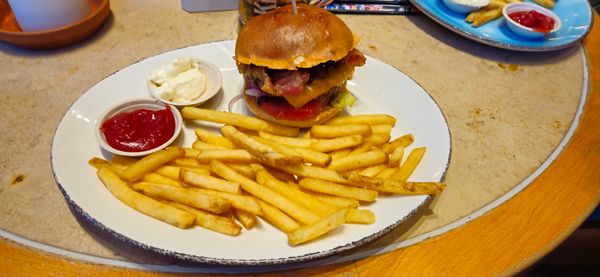 Frühstück bis Abendessen in lockerer Atmosphäre