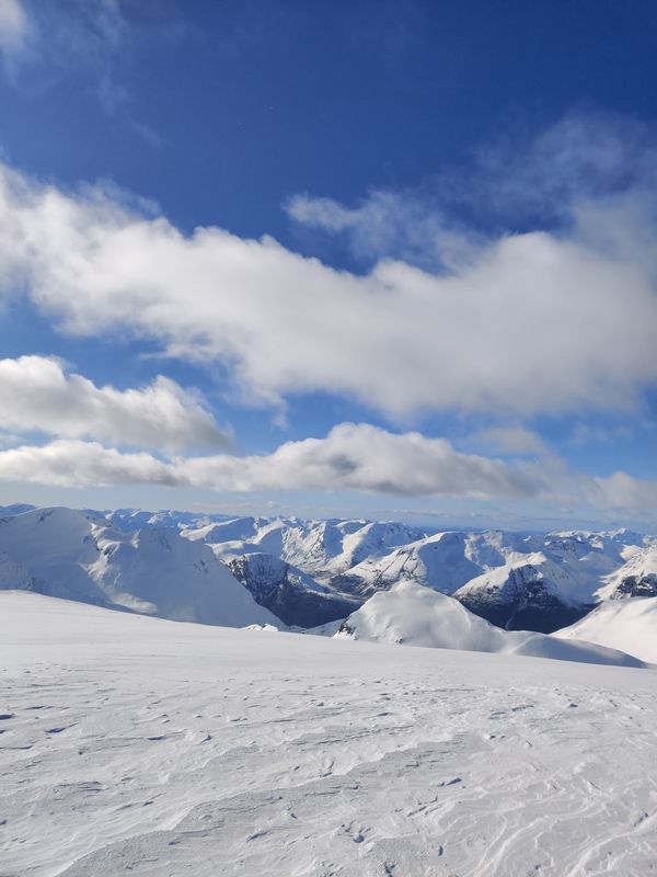 Abenteuer und Ski-Spaß in Norwegens Alpen