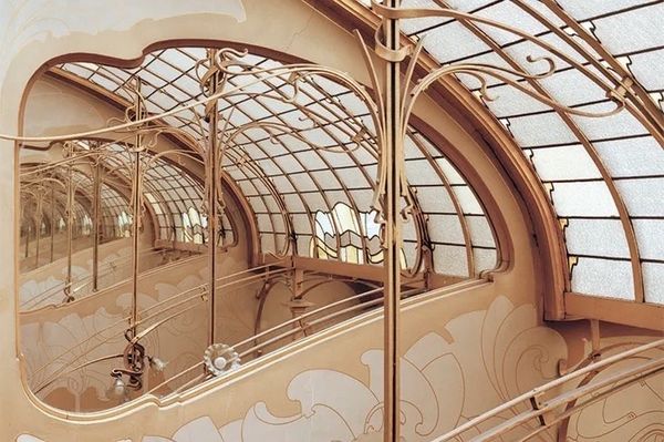 Tauche ein in die Welt des Art Nouveau