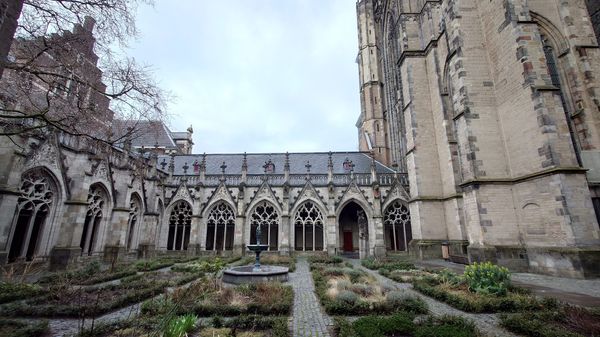 Oase der Ruhe neben der Domkirche