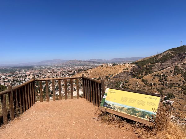 Geheimer Blick auf die Alhambra