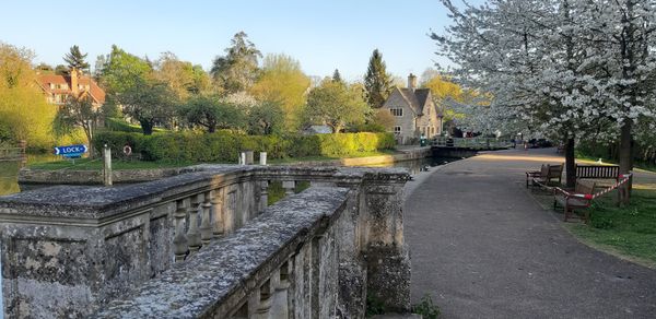 Idyllische Brückenmomente