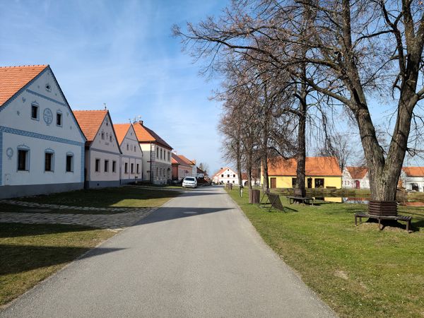 Zeitreise in ein historisches Dorf