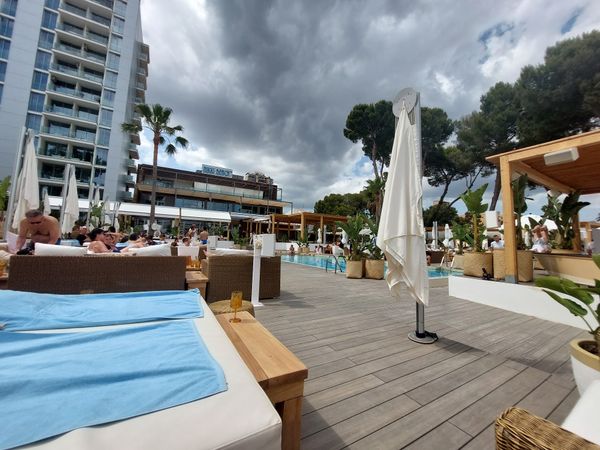 Glamouröses Feiern mit Pool und Party in Magaluf