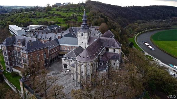 Entdecke das Dorf Floreffe