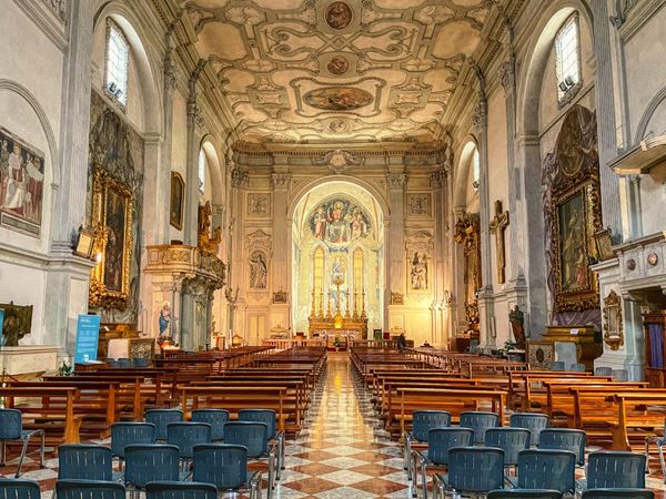 Einblick in religiöse Kunst und Architektur