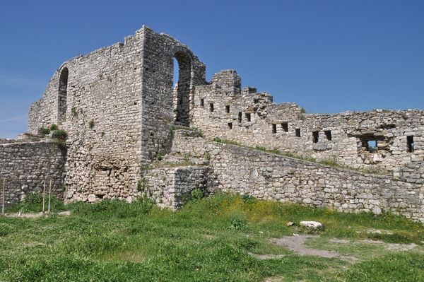 Historisches Schloss mit atemberaubender Aussicht