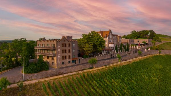 Übernachte in einem Schloss mit atemberaubender Aussicht