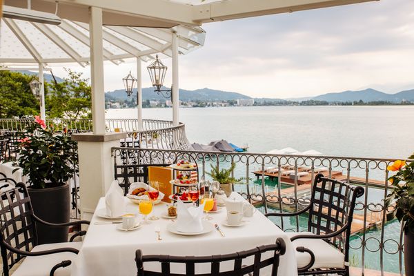 Elegantes Dinner mit Blick auf die Karawanken