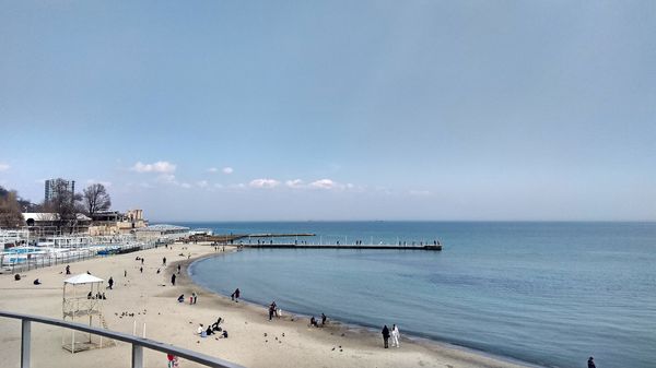 Sonnenbaden & Meer am beliebten Strand