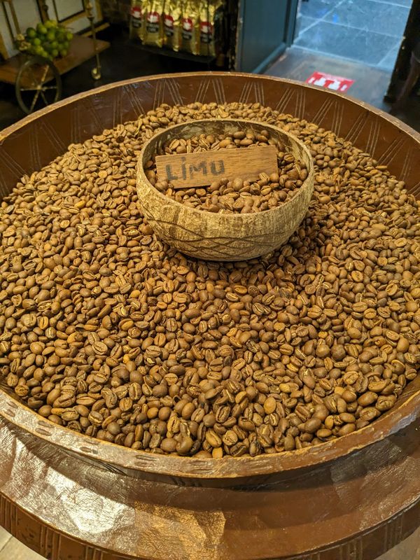 Ethiopischer Kaffee nahe Grand Place