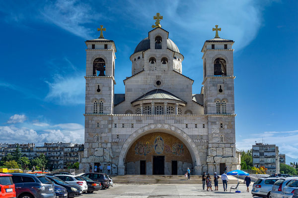 Beeindruckende moderne Kathedrale