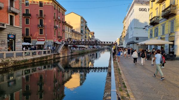 Bunte Vielfalt am Kanal