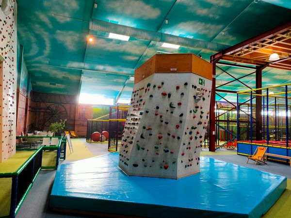 Spiel & Spaß im Indoor-Spielplatz