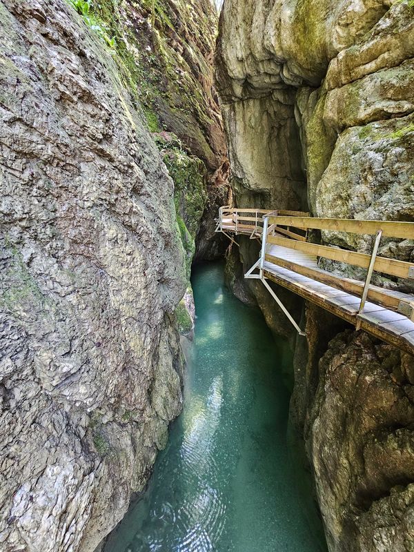 Wandern durch atemberaubende Schluchten