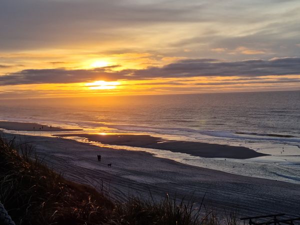Endlose Spaziergänge am weißen Sandstrand