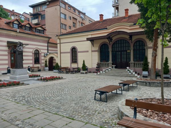 Bewundere die Pracht der Orthodoxen Kathedrale