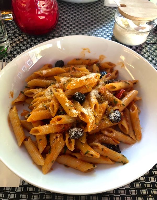 Italienische Köstlichkeiten und erlesene Weine