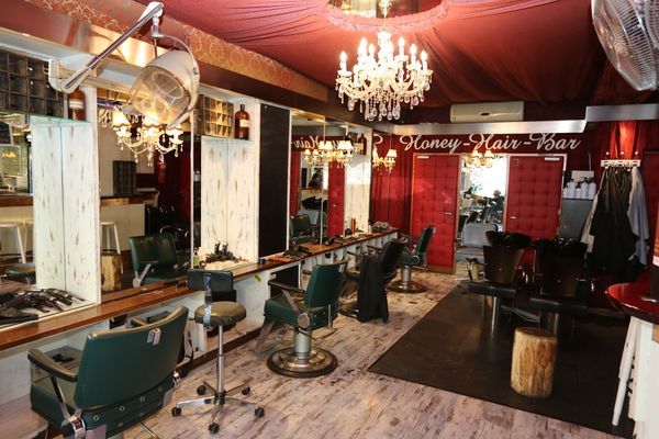 Einzigartige Kombi aus Friseur und Bar