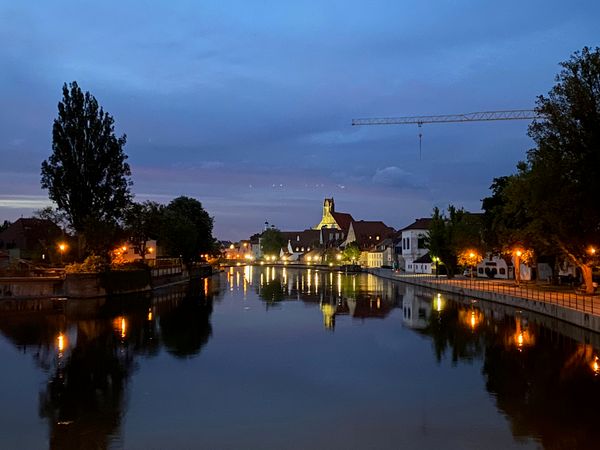 Moderne Kunst im historischen Stadel