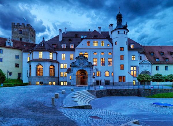 Folkloristische Klänge im Schloss