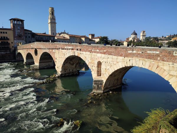 Spaziergang über die älteste Brücke Veronas