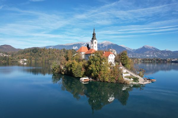 Historische Stätte trifft Naturwunder