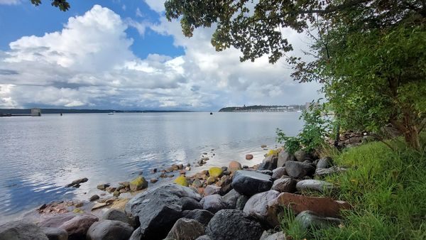 Maritimes Flair mit Blick aufs Wasser