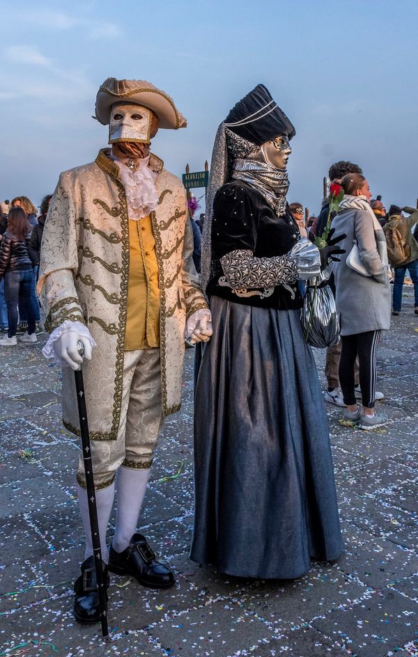 Einzigartiges Maskenfest erleben