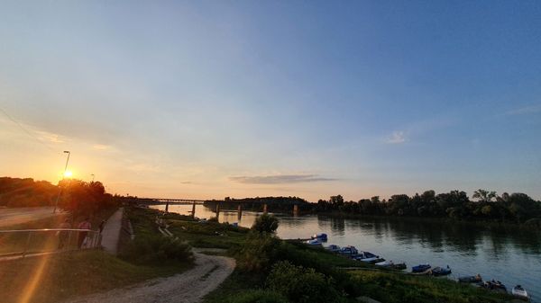 Sonnenuntergang am Hafen