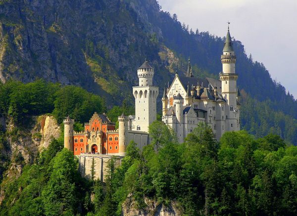 Märchenschloss mit atemberaubender Aussicht