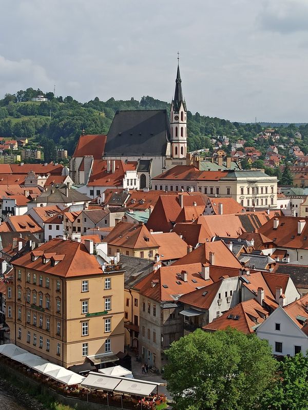 Majestätisches Schloss mit atemberaubender Aussicht