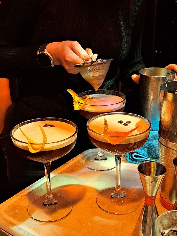 Cocktails mit Aussicht in Basels höchster Bar