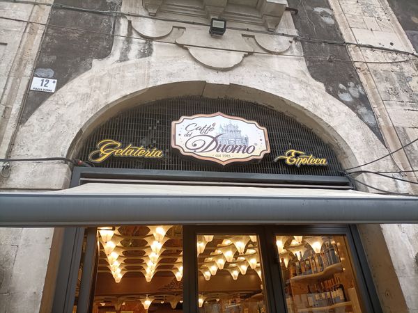 Aperitivo mit Aussicht auf den Domplatz