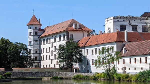 Historisches Juwel mit zauberhaftem Adventmarkt