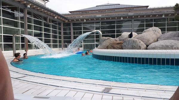 Wasserspaß für Groß und Klein in Isarwelle