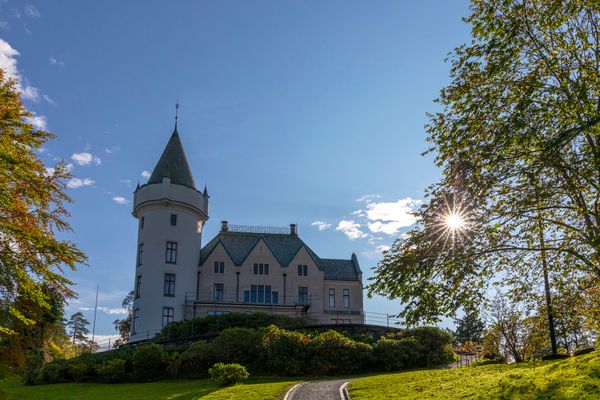 Märchenschloss mit königlichem Park