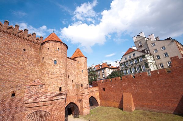 Historische Hinterhof-Schreine entdecken