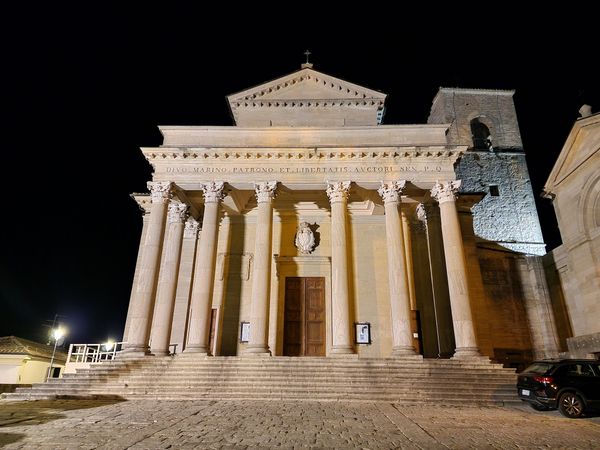 Eindrucksvolle Basilika im Herzen San Marinos