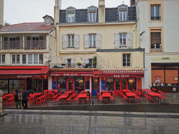 Lebendige Tapas-Bar im Herzen Biarritzs