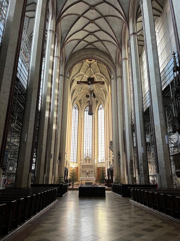 Bewundere den höchsten Backsteinturm