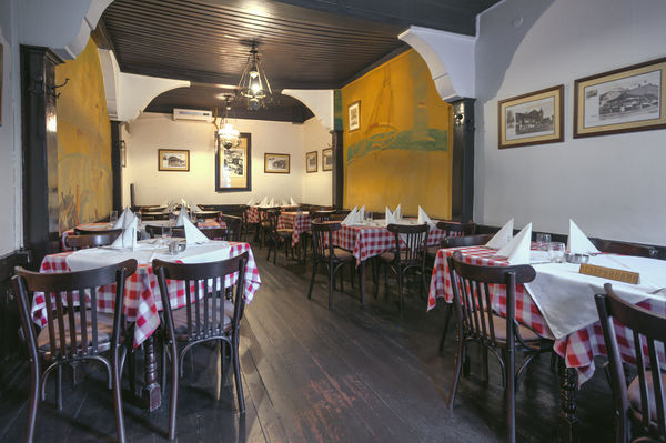 Historische Gaststätte mit lokaler Küche