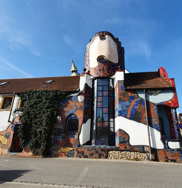 Hundertwasser Architektur bewundern