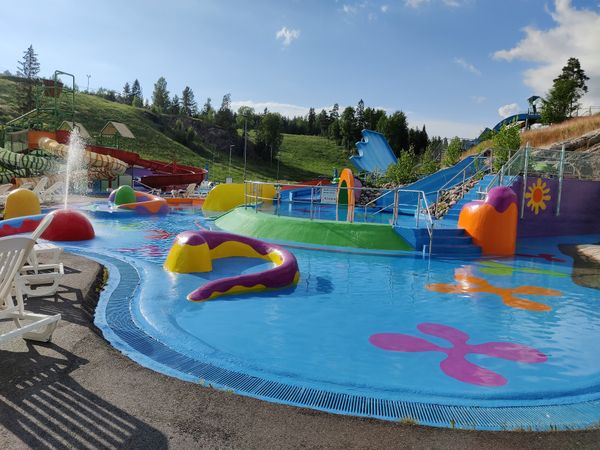 Tropisches Badeparadies für Familien