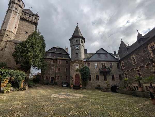Märchenschloss mit atemberaubender Aussicht