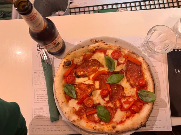 Authentische Pizza in historischem Ambiente