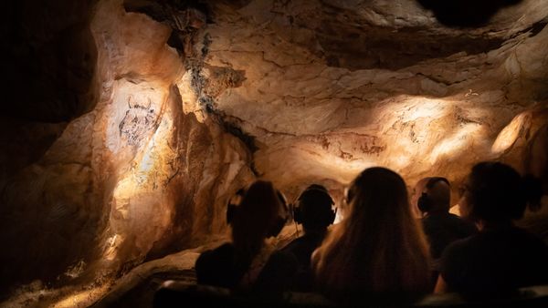 Prähistorische Höhlenkunst erleben