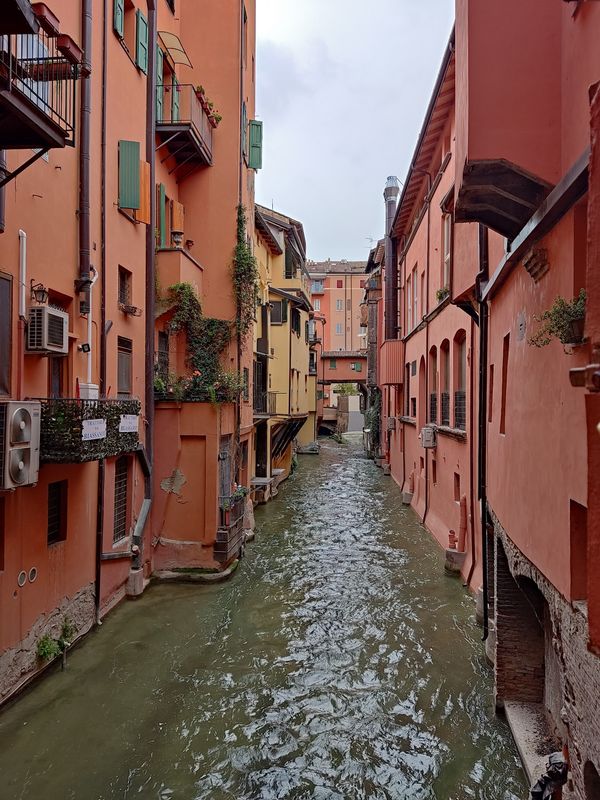 Bolognas verstecktes Kanaljuwel