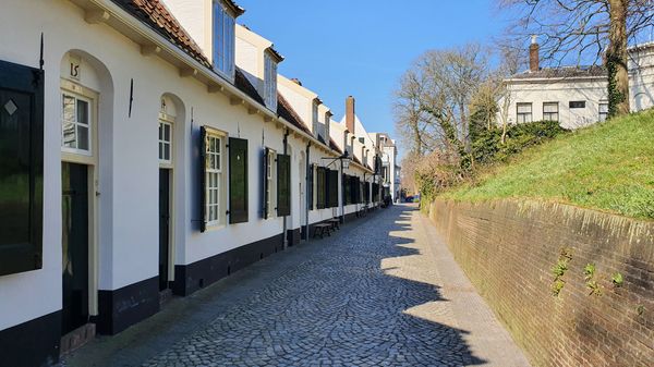 Idyllischer Innenhof mit Geschichte