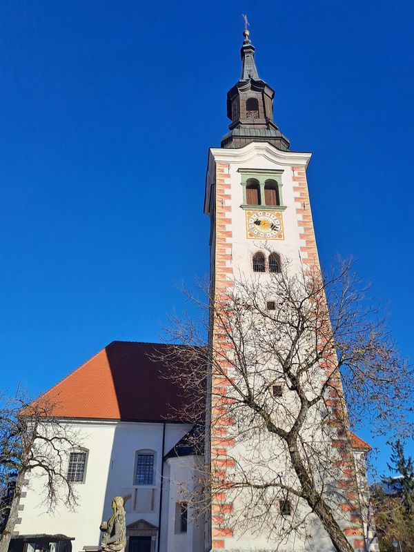 Traditionelle Bootsfahrt zum Bled Island